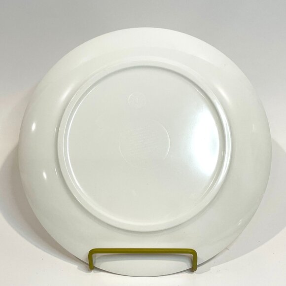 Pottery Barn Kids Rudolph the Red-Nosed Reindeer Melamine 9" Plates Set of 3 - Picture 7 of 8